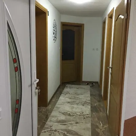 Podvinjci Oryent Vila